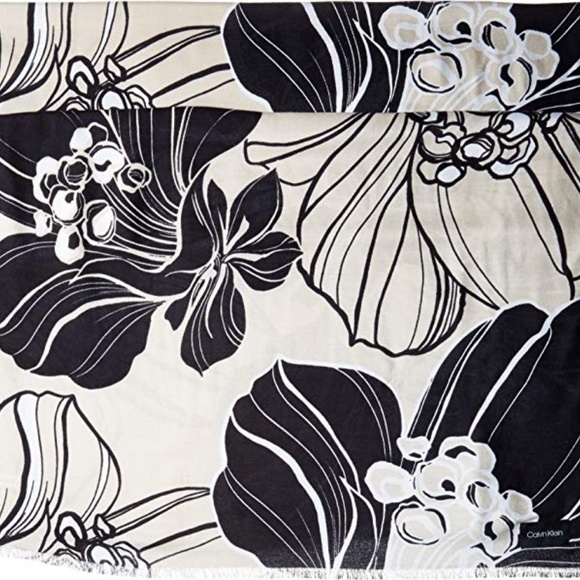 Calvin Klein Graphic Floral-Print Soft Scarf & Wra - Picture 3 of 3